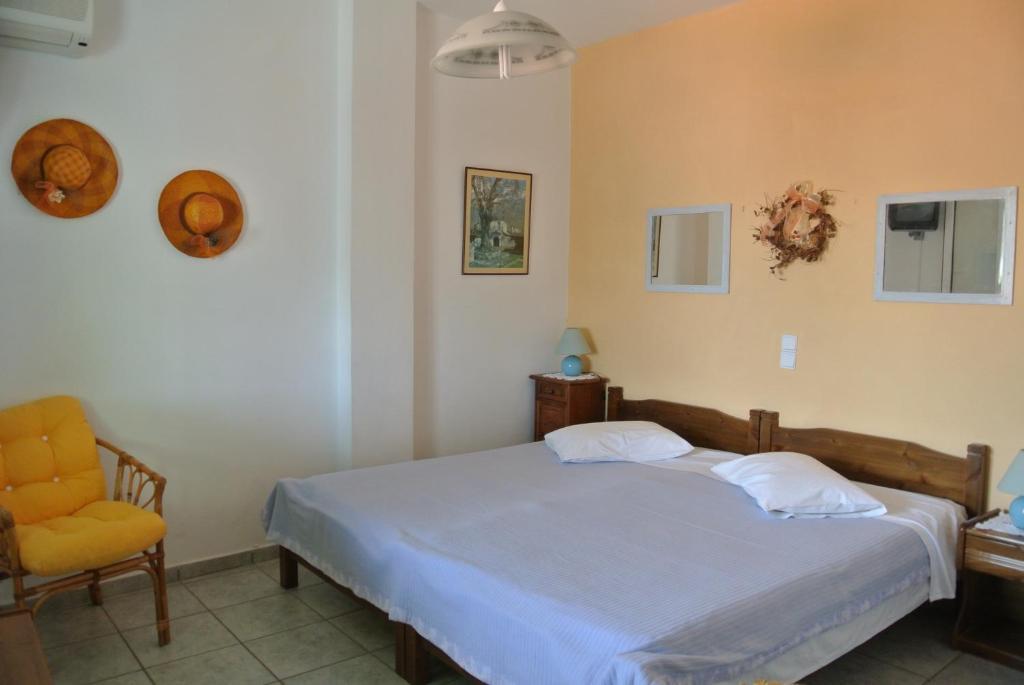 Meltemi Aparthotel Batsi (Andros)