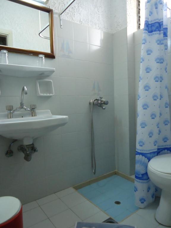 Fevro Hotel 2*