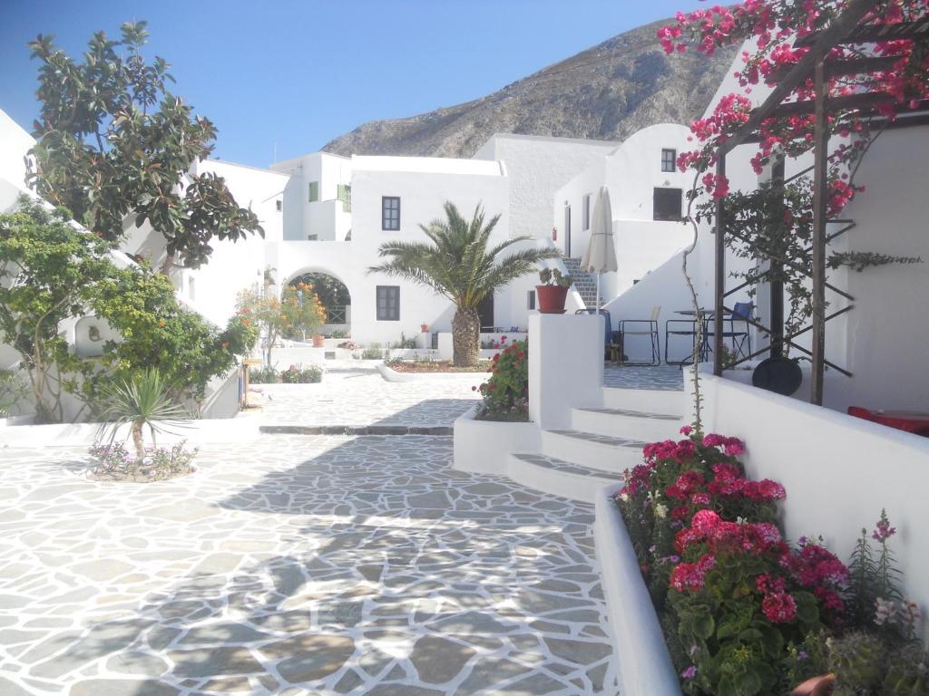 Ostria Kamari (Santorini)