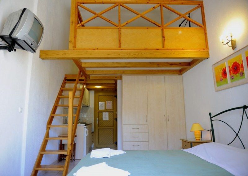 Ritsa Apartment *