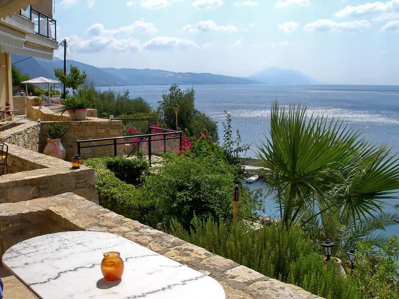 Miradouro Seafront Residences Hotel