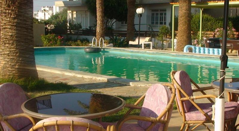 Ambrosia Aparthotel 2*