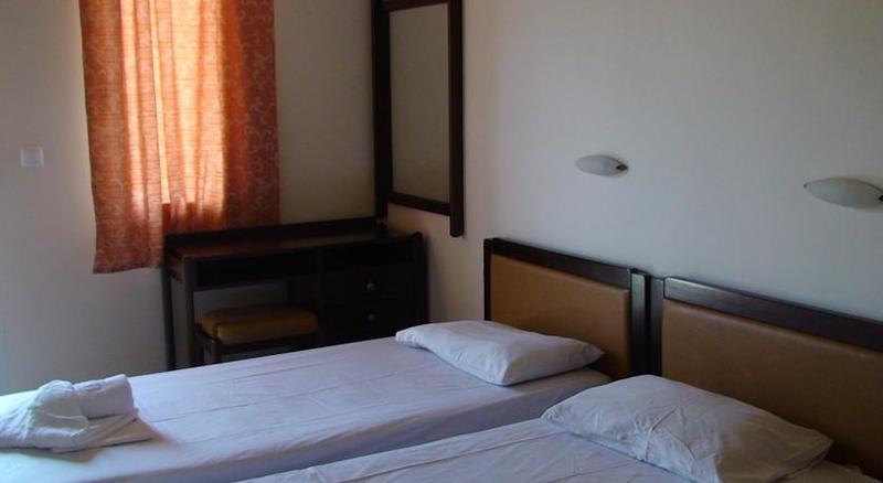 Ambrosia Aparthotel 2*