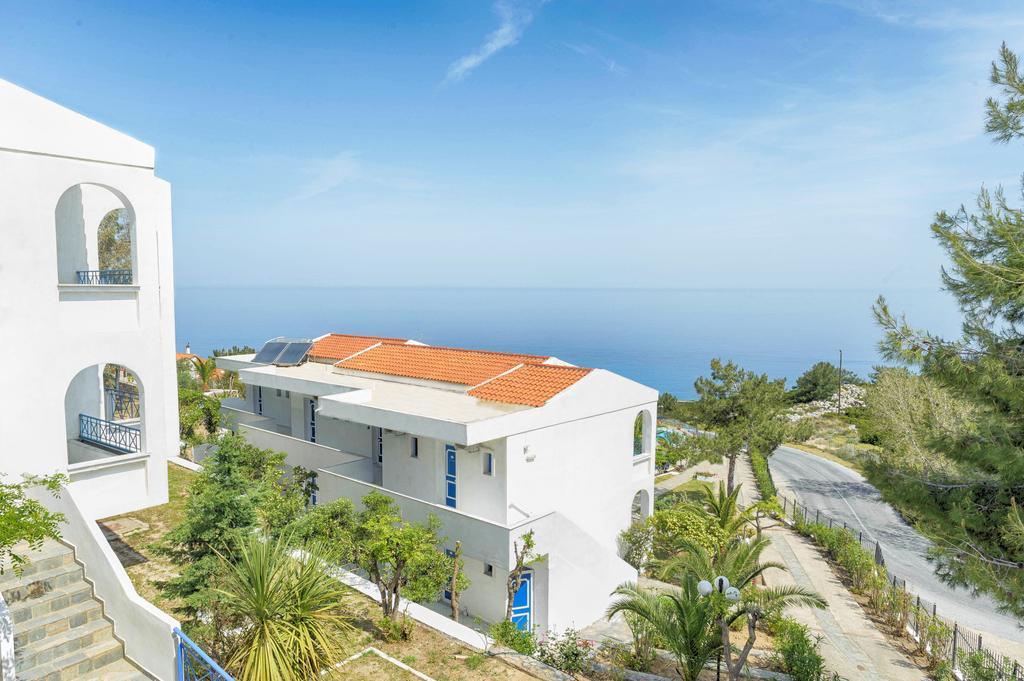 Karras Star Hotel