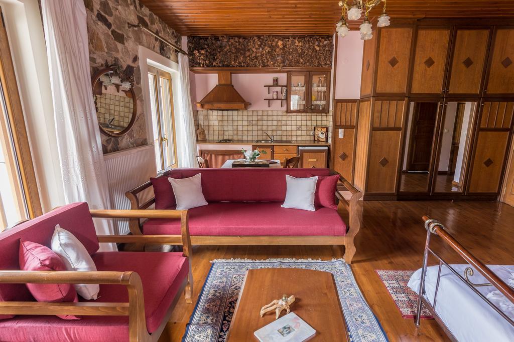Apartment Merses Mikro Chorio (Central Greece)