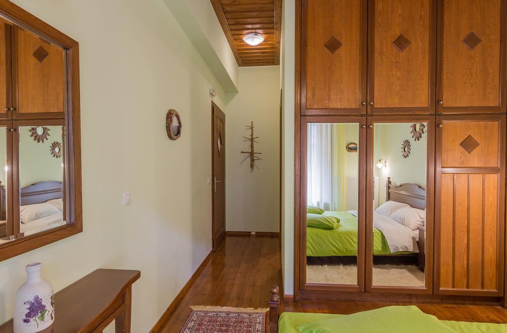 Merses Mikro Chorio (Central Greece)