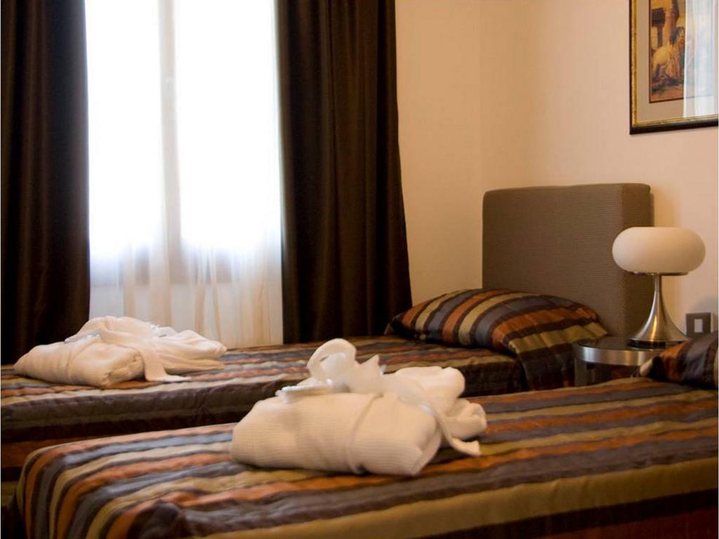 Athos - Luxury Seaside