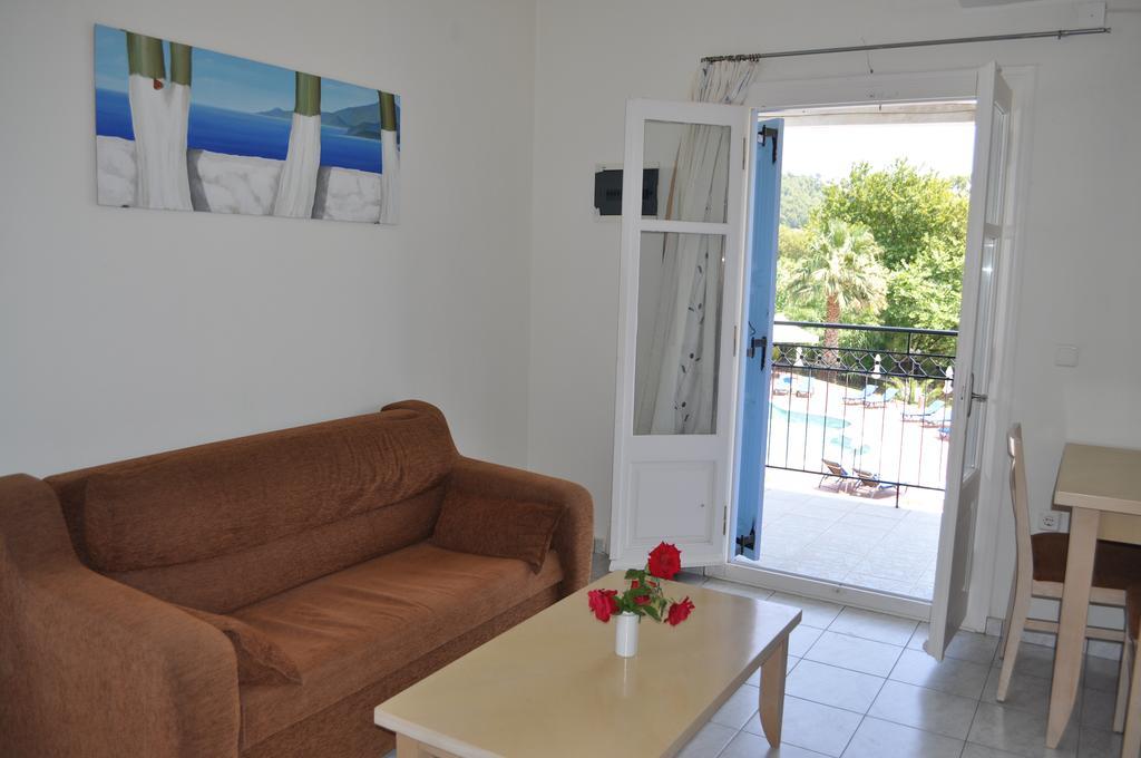 Aparthotel Marialena Village 3*