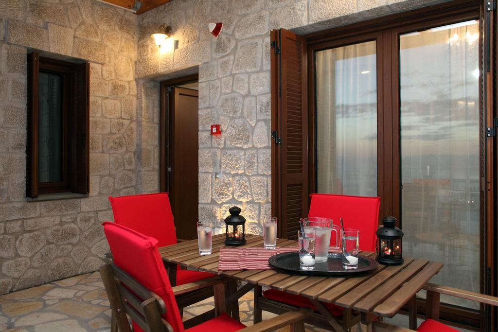 Milos Paradise Luxury Agios Nikitas