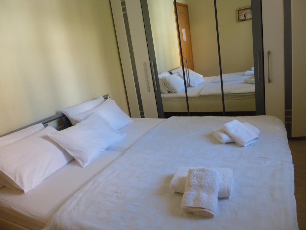 Studio Anesis Aparthotel *