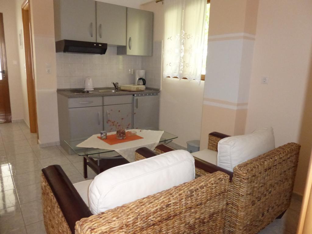 Aparthotel Studio Anesis Agia Marina (Aegina)