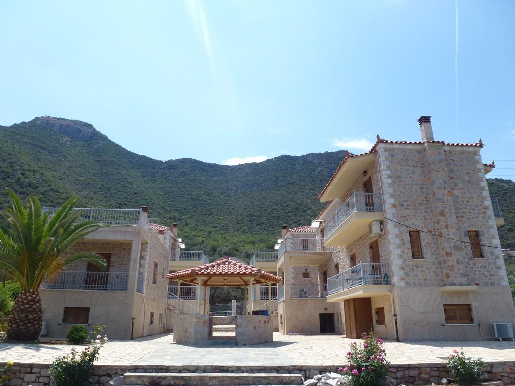Karantonis House Apartment
