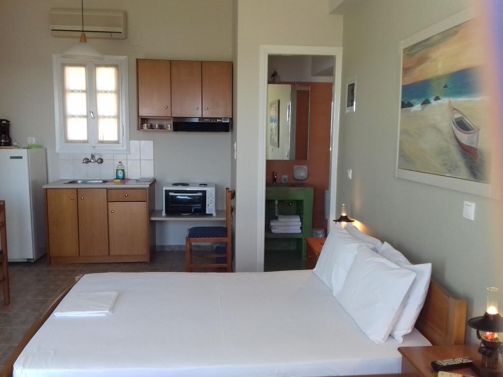 Kyklades Aparthotel 2*