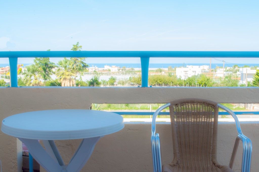 Nikos Hotel
