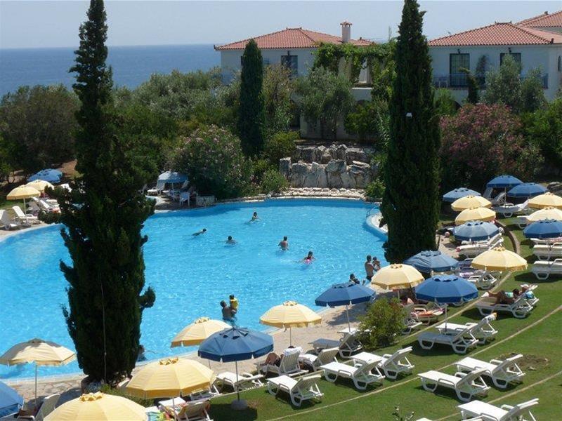 Sunrise Village Hotel 4*