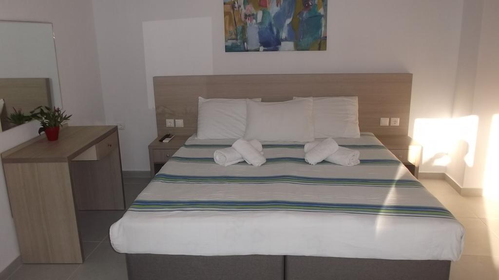 Vanessa House * Skiathos Town