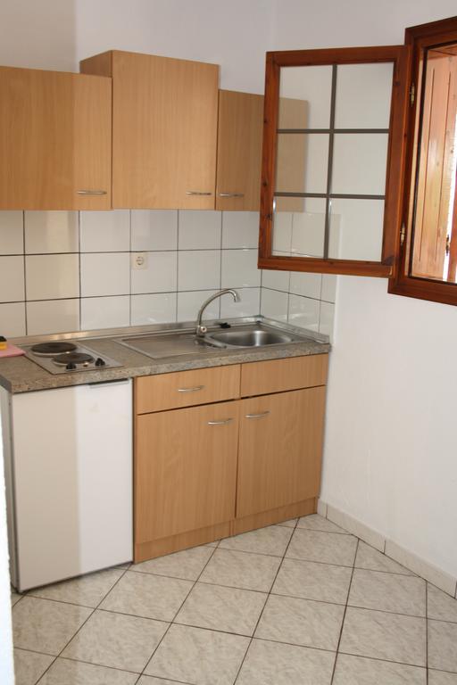 Apartment To Kyma
