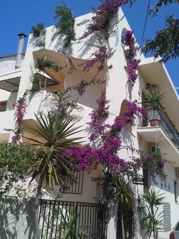 Galini Skiathos Town
