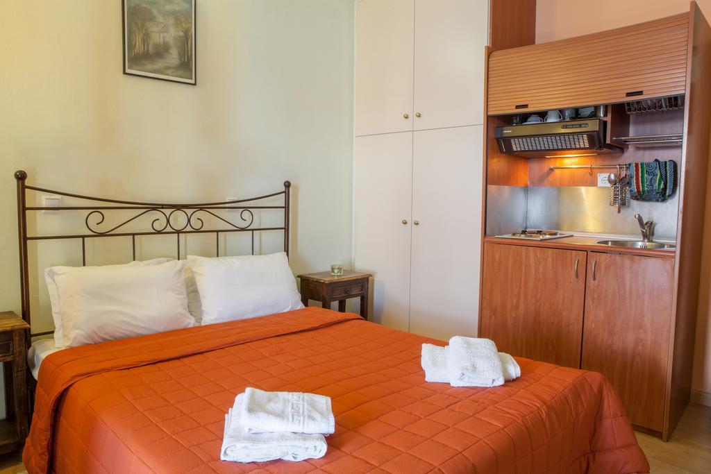 Mari & Maisonettes Tolo