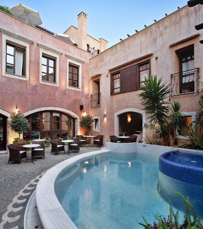 Palazzo Rimondi Boutique Hotel