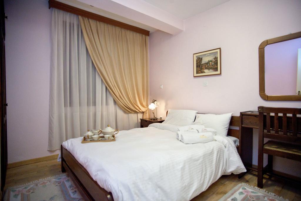 Guest house Dio Studios 4*
