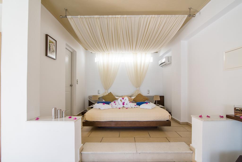 Antinea & Hotel 4*