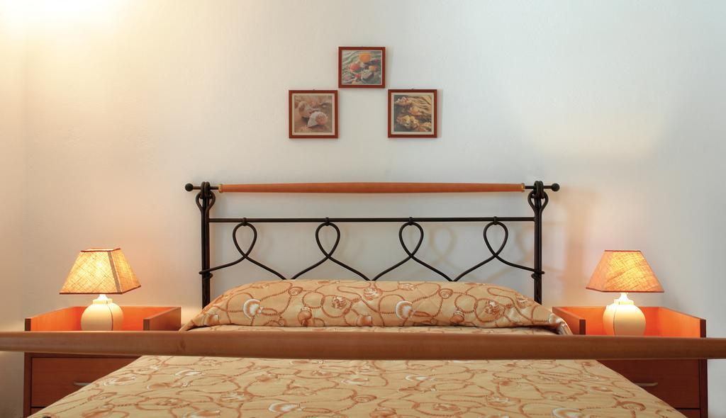 Vardia Bay 3* Karavostasis (Folegandros)