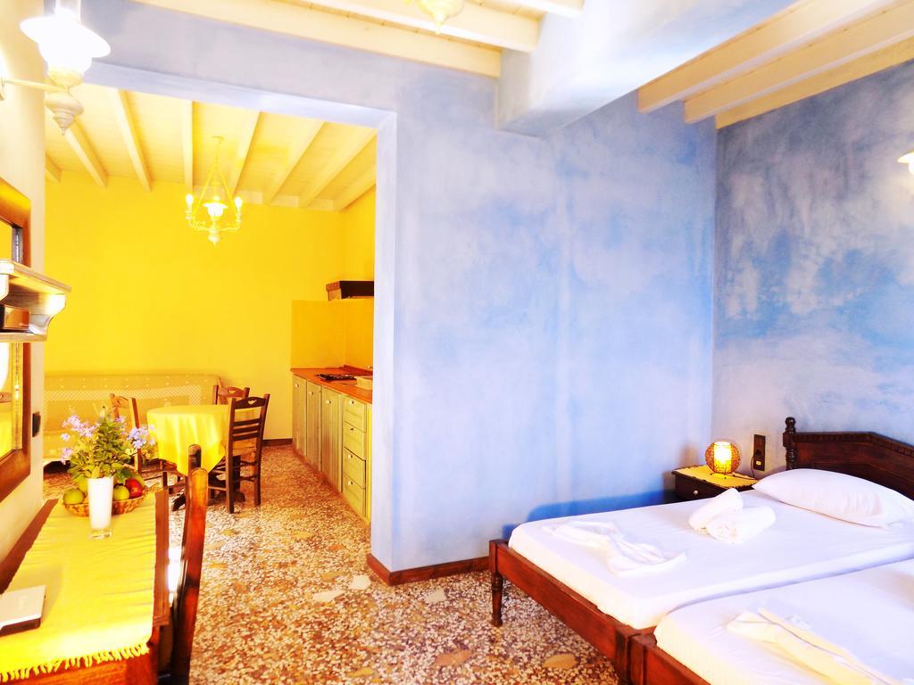 Agnanti Studios Apartment *