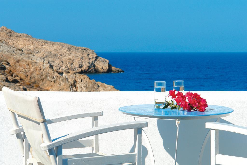 Vardia Bay