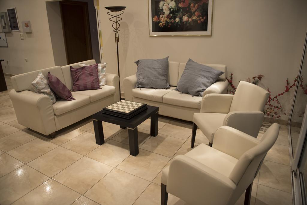 Royal Aparthotel 3*
