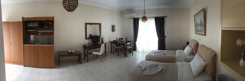 Royal Aparthotel 3*