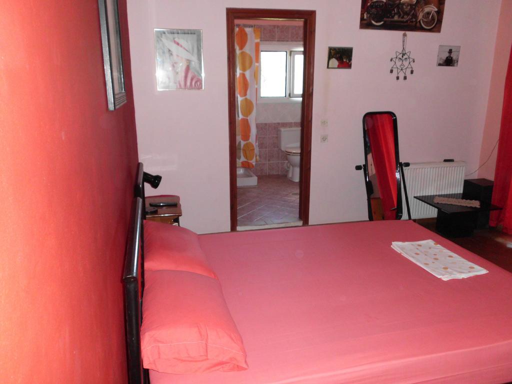 Apartment Tom's House Skriperon