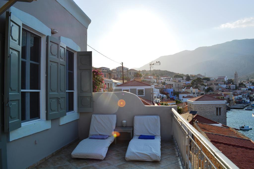 Polyxeni * Chalki Town