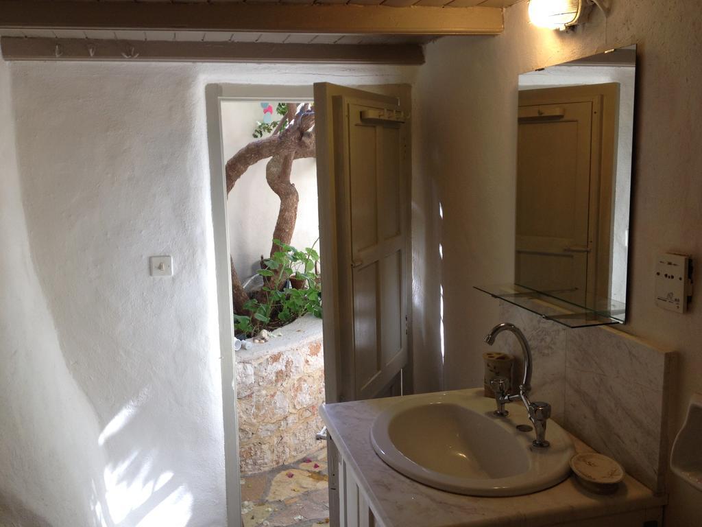 Holiday home Polyxeni Chalki Town