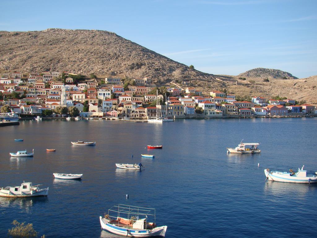 Polyxeni * Chalki Town