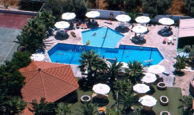 Klonos - Kyriakos Klonos 3*