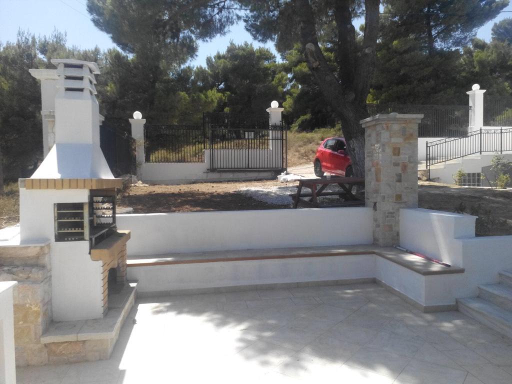 The White House Beach Rafina (Attica)