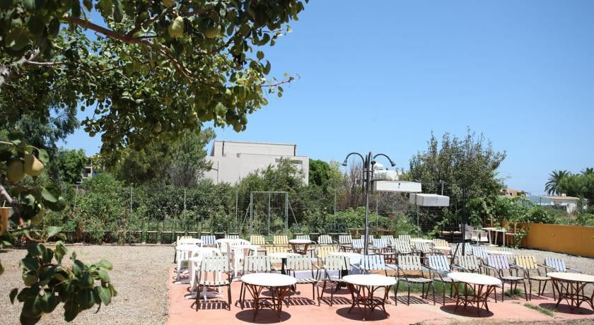 Hotel Triton