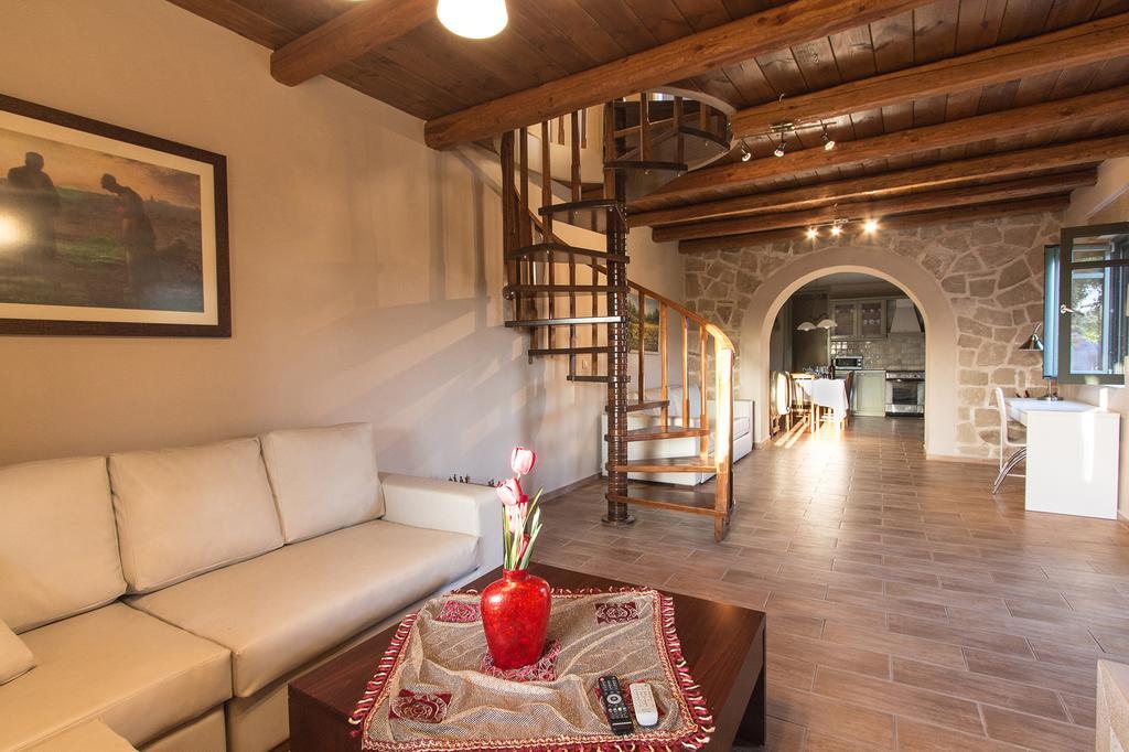Villa Manoutsio *