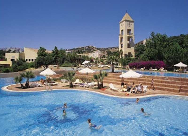 Candia Park Village Hotel 4*