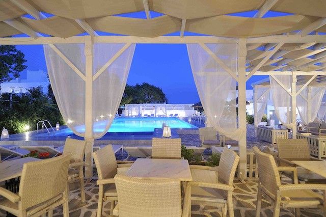 Hotel Narges 4*