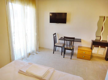 Midia Suites Hotel 3*