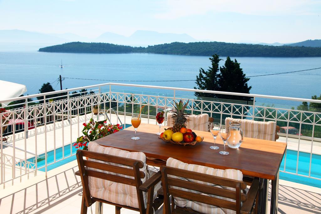 Myrtis Villa