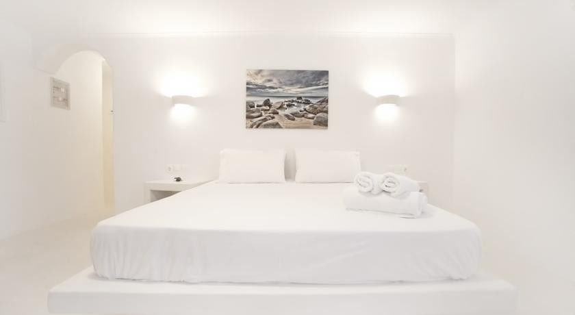 Hotel Venus Milos