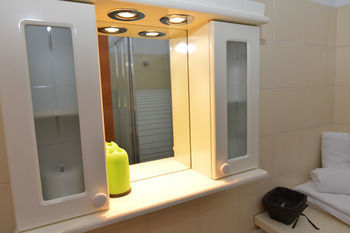 Midia Suites Hotel 3*