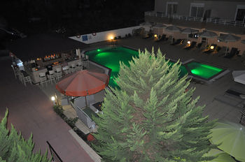 Sarti Plaza 2*