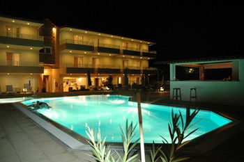 Sarti Plaza Hotel 2*