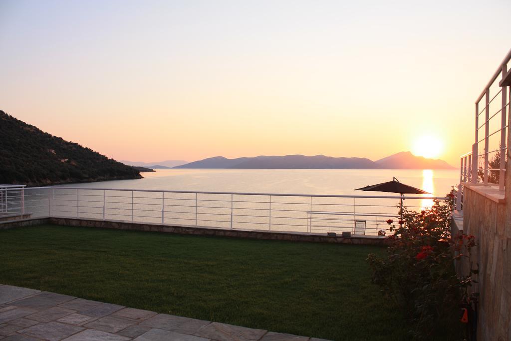 Lefki 14 *