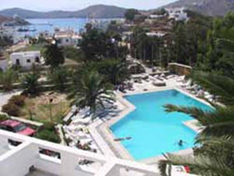 Armadoros / Backpackers Hotel Chora (Ios)