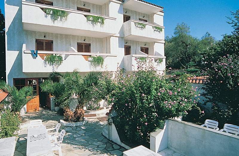 Hotel Bourtzi 4*